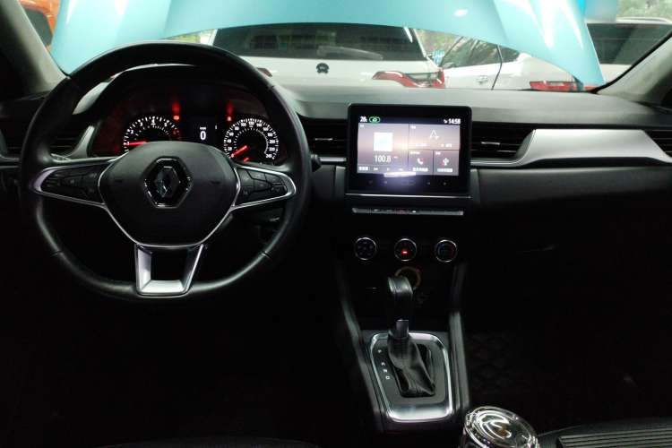 Used Renault Clio 2019 TCe270 Automatic Dynamic Model Center Console