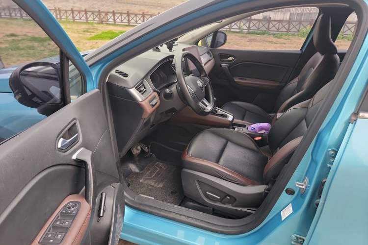 Used Renault Clio 2019 TCe270 Automatic Prestige Model Driver Seat