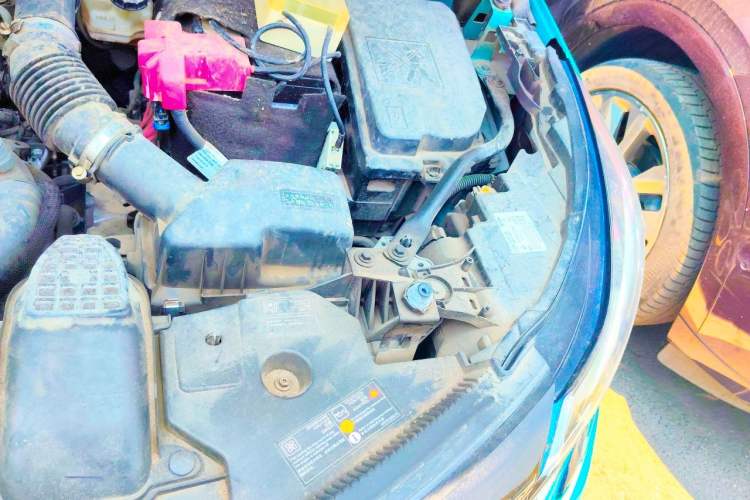 Used Renault Clio 2019 TCe270 Automatic Prestige Model Engine Bay Left