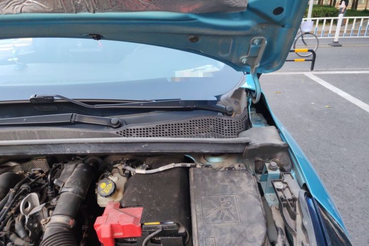 Used Renault Clio 2019 TCe270 Automatic Trendy Model Engine Bay Left