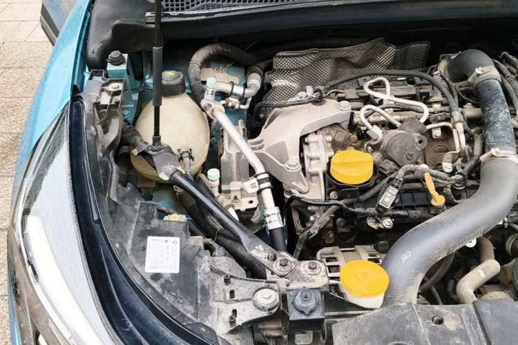 Used Renault Clio 2019 TCe270 Automatic Prestige Model Engine Bay Right