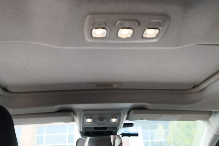 Used Renault Clio 2019 TCe270 Automatic Prestige Model Headliner