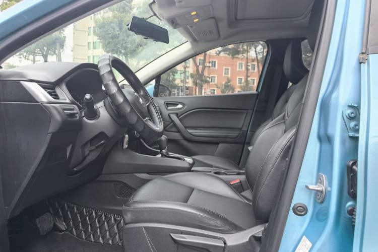 Used Renault Clio 2019 TCe270 Automatic Dynamic Model Interior 10