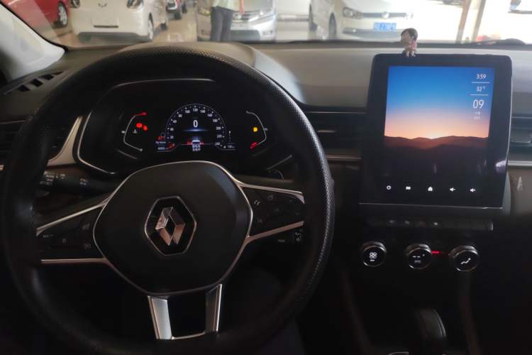 Used Renault Clio 2019 TCe270 Automatic Prestige Model Interior 3
