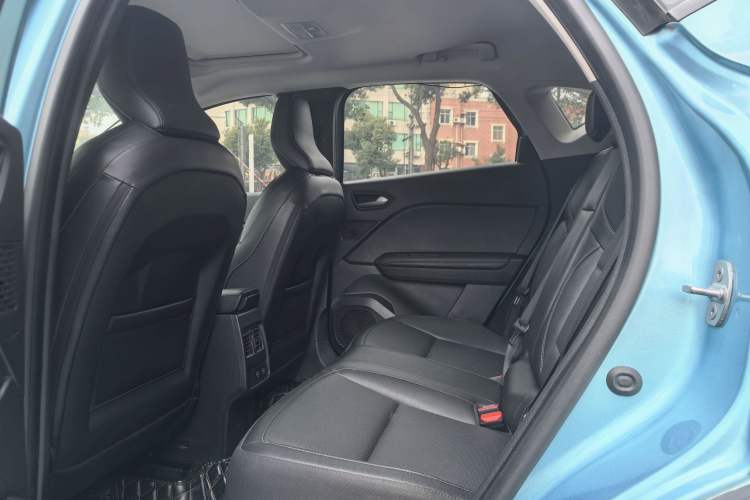 Used Renault Clio 2019 TCe270 Automatic Dynamic Model Interior 8