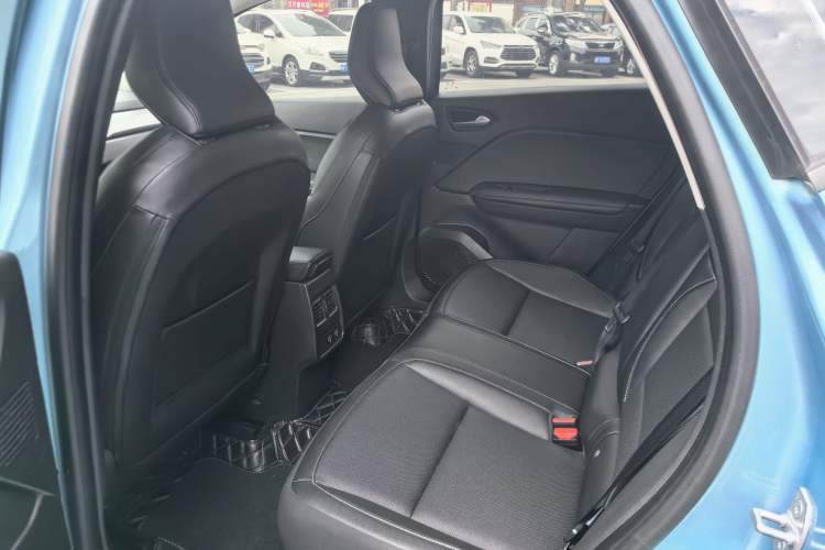 Used Renault Clio 2019 TCe270 Automatic Dynamic Model Interior 9
