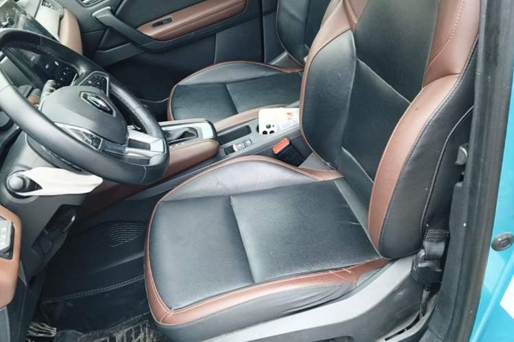 Used Renault Clio 2019 TCe270 Automatic Prestige Model Left Front Seat
