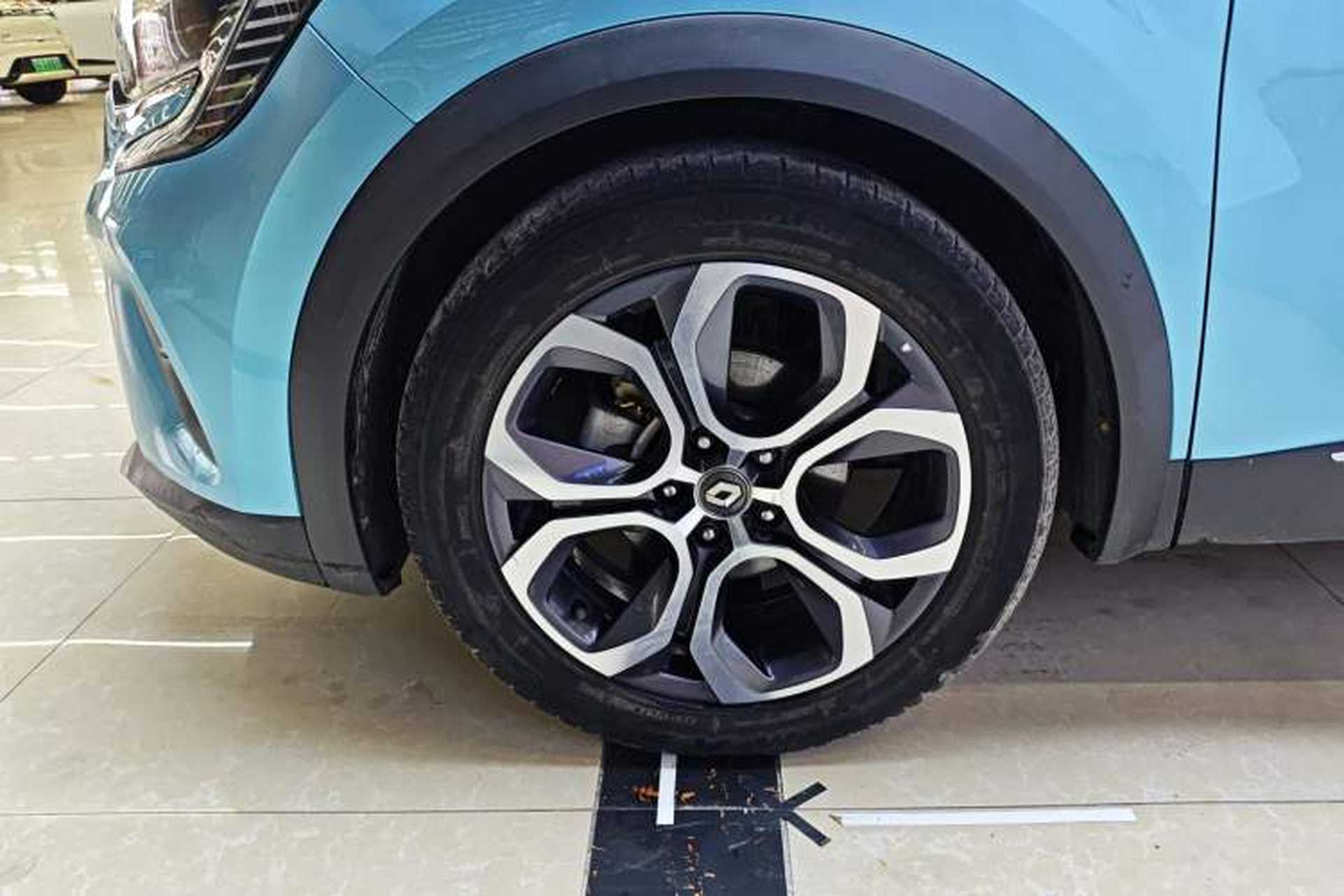 Used Renault Clio 2019 TCe270 Automatic Trendy Model Left Front Wheel Hub