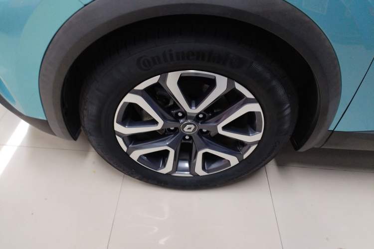 Used Renault Clio 2019 TCe270 Automatic Dynamic Model Left Front Wheel Hub