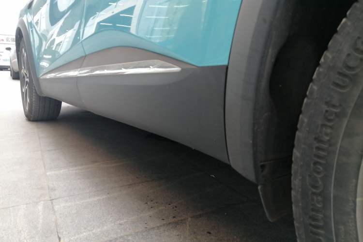 Used Renault Clio 2019 TCe270 Automatic Prestige Model Left Side Sill