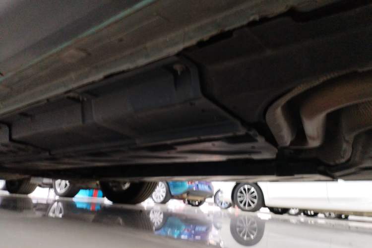 Used Renault Clio 2019 TCe270 Automatic Dynamic Model Left Side Sill
