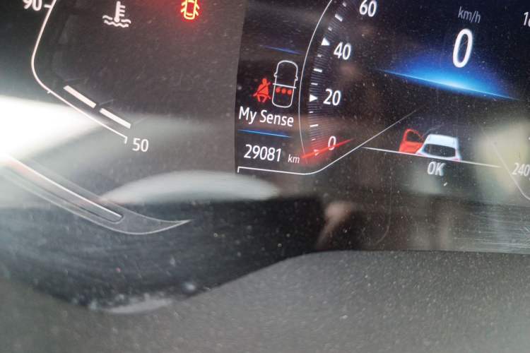 Used Renault Clio 2019 TCe270 Automatic Prestige Model Odometer Close Up