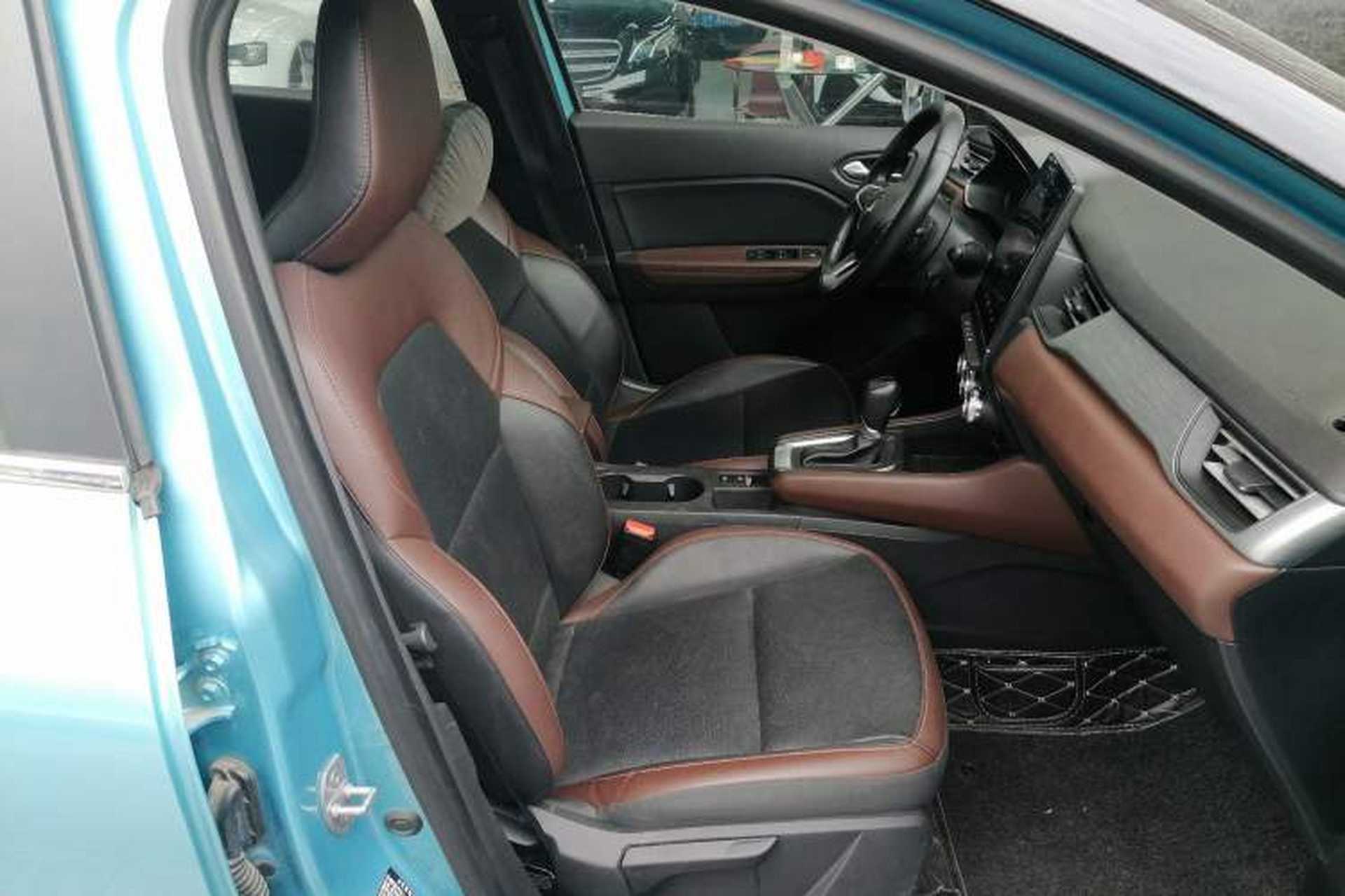 Used Renault Clio 2019 TCe270 Automatic Prestige Model Right Front Seat