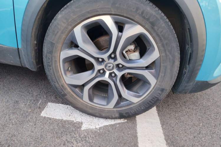 Used Renault Clio 2019 TCe270 Automatic Trendy Model Right Front Wheel Hub