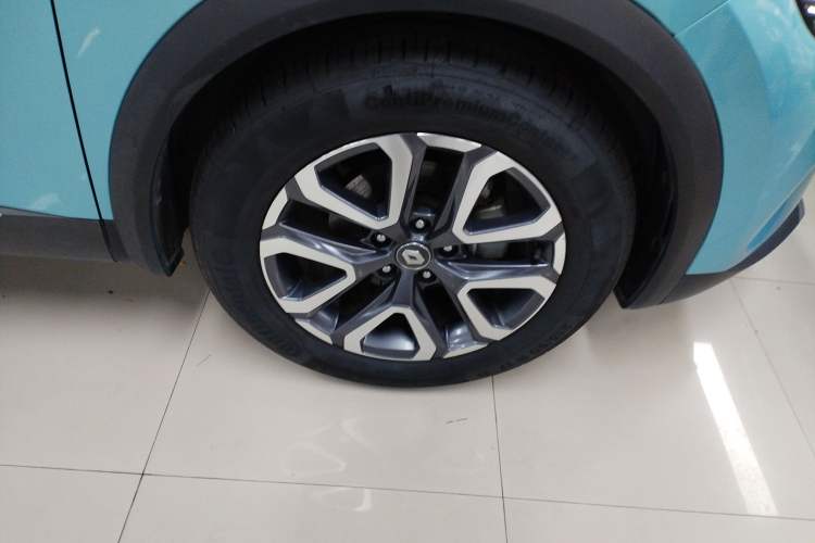 Used Renault Clio 2019 TCe270 Automatic Dynamic Model Right Front Wheel Hub