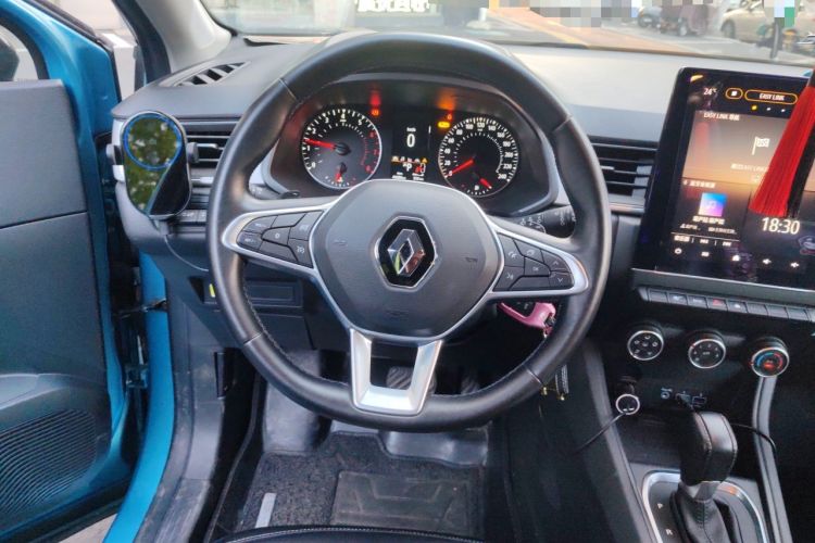 Used Renault Clio 2019 TCe270 Automatic Trendy Model Steering Wheel