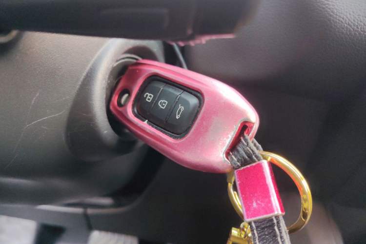 Used Renault Clio 2019 TCe270 Automatic Trendy Model Vehicle Key