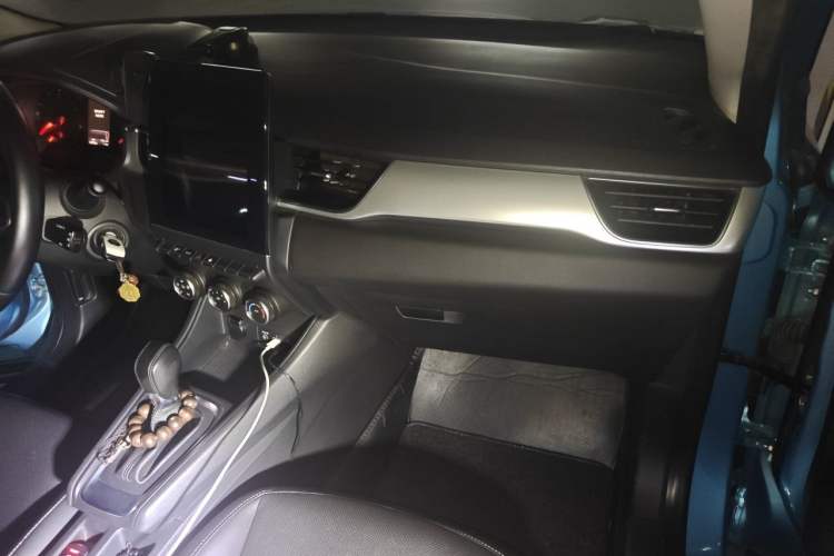 Used Renault Clio 2019 TCe270 Automatic Trendy Model Audio And AC Panel