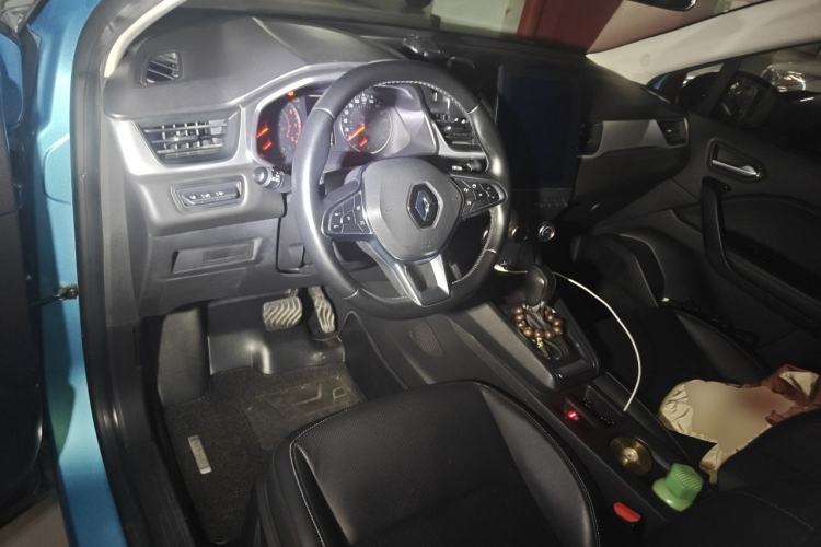 Used Renault Clio 2019 TCe270 Automatic Trendy Model Center Console