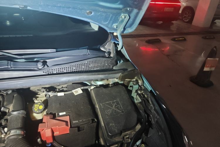 Used Renault Clio 2019 TCe270 Automatic Trendy Model Engine Bay Left