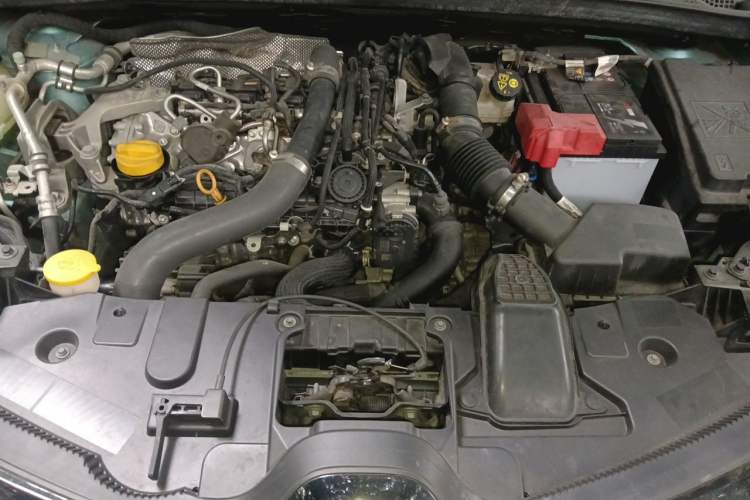 Used Renault Clio 2019 TCe270 Automatic Prestige Model Engine Bay