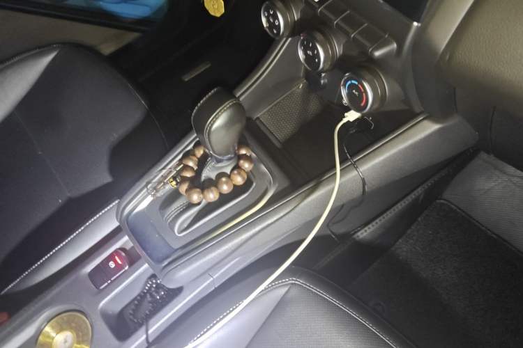 Used Renault Clio 2019 TCe270 Automatic Trendy Model Gear Lever