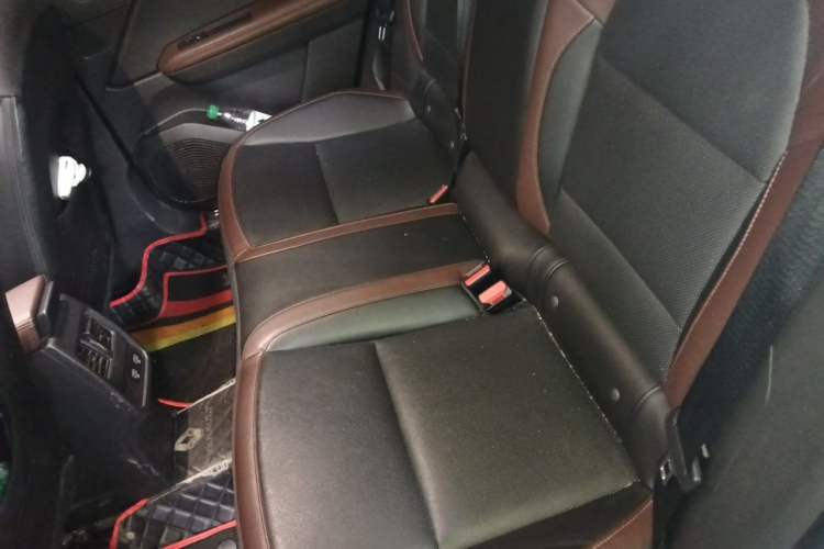 Used Renault Clio 2019 TCe270 Automatic Prestige Model Left Rear Seat
