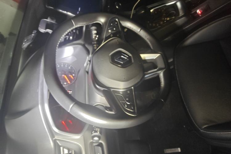 Used Renault Clio 2019 TCe270 Automatic Trendy Model Steering Wheel