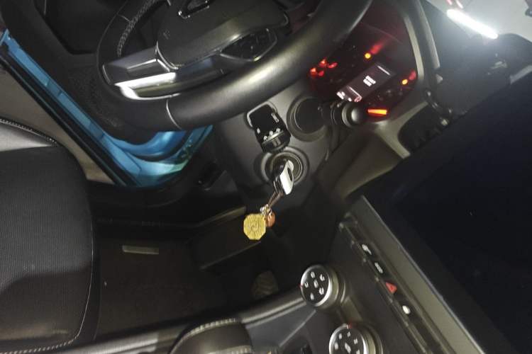 Used Renault Clio 2019 TCe270 Automatic Trendy Model Vehicle Key