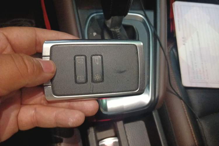 Used Renault Clio 2019 TCe270 Automatic Prestige Model Vehicle Key