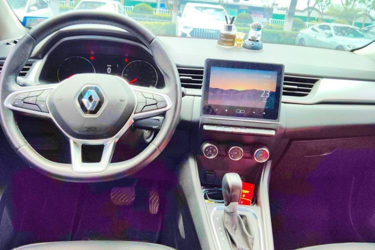 Used Renault Clio 2019 TCe270 Automatic Dynamic Model Center Console