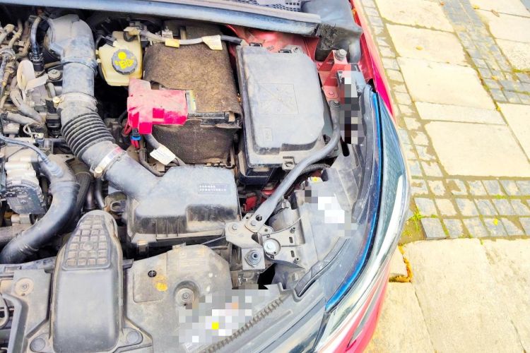 Used Renault Clio 2019 TCe270 Automatic Dynamic Model Engine Bay Left