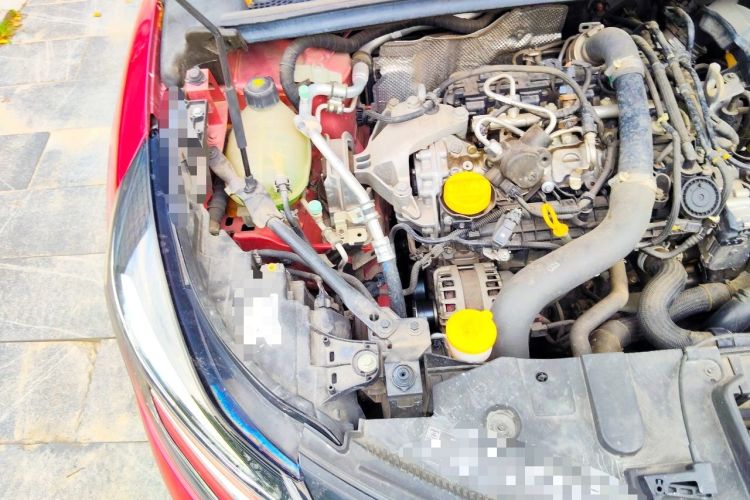 Used Renault Clio 2019 TCe270 Automatic Dynamic Model Engine Bay Right