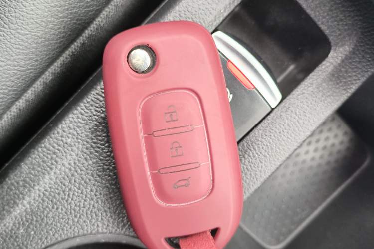 Used Renault Clio 2019 TCe270 Automatic Dynamic Model Interior 1