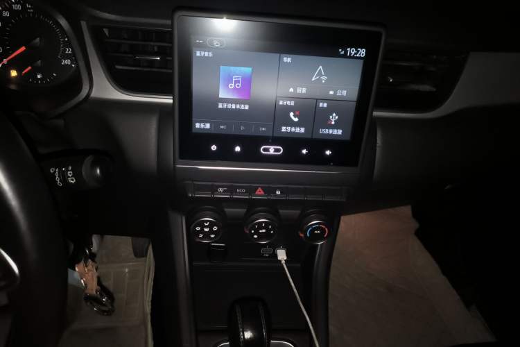 Used Renault Clio 2019 TCe270 Automatic Dynamic Model Audio And AC Panel