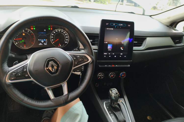 Used Renault Clio 2019 TCe270 Automatic Trendy Model Center Console