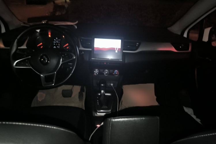 Used Renault Clio 2019 TCe270 Automatic Dynamic Model Center Console