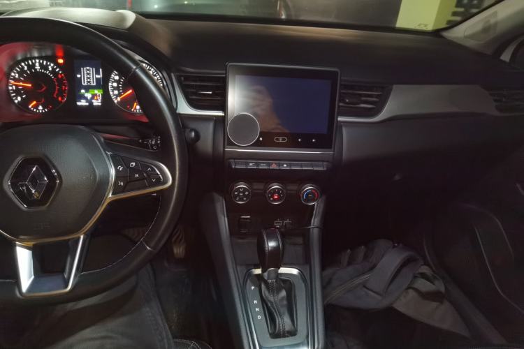 Used Renault Clio 2019 TCe270 Automatic Dynamic Model Center Console