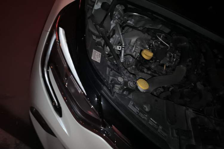 Used Renault Clio 2019 TCe270 Automatic Dynamic Model Engine Bay Right