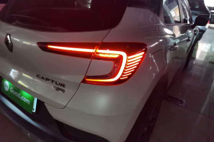 Used Renault Clio 2019 TCe270 Automatic Dynamic Model Exterior 3