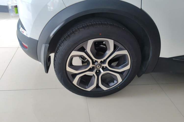 Used Renault Clio 2019 TCe270 Automatic Trendy Model Exterior 5