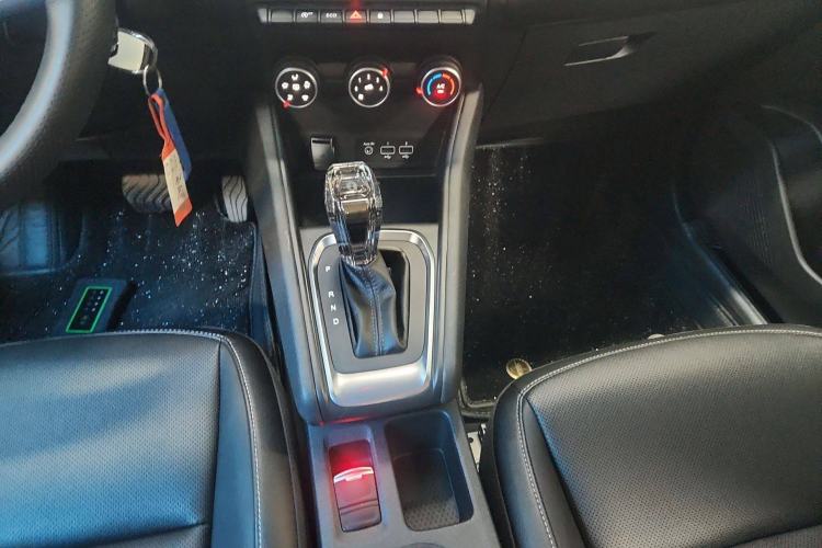 Used Renault Clio 2019 TCe270 Automatic Trendy Model Gear Lever