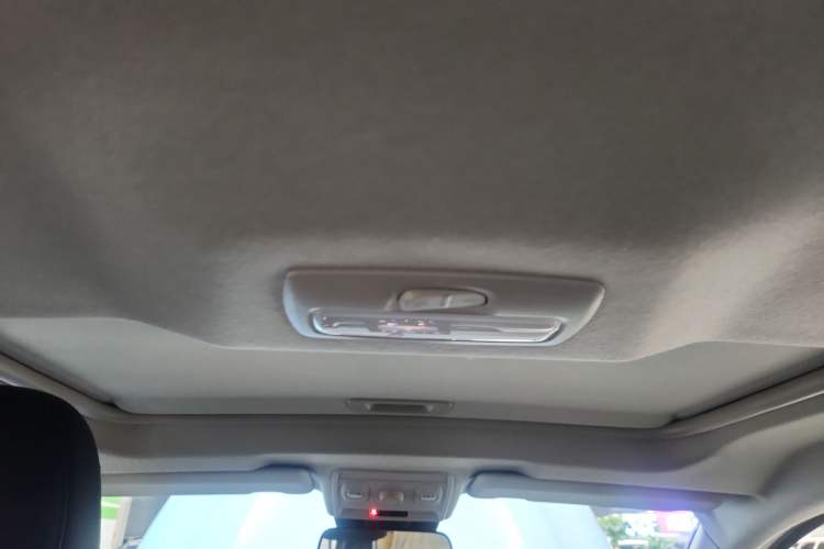 Used Renault Clio 2019 TCe270 Automatic Trendy Model Headliner