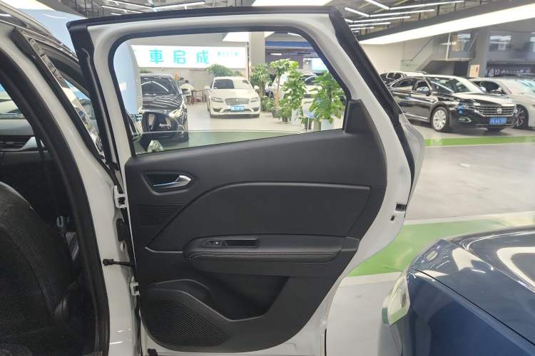 Used Renault Clio 2019 TCe270 Automatic Trendy Model Interior 6