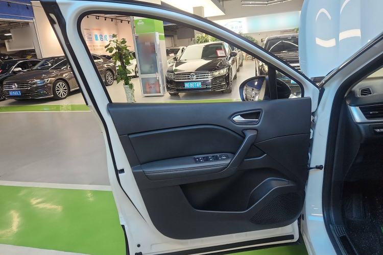 Used Renault Clio 2019 TCe270 Automatic Trendy Model Interior 7