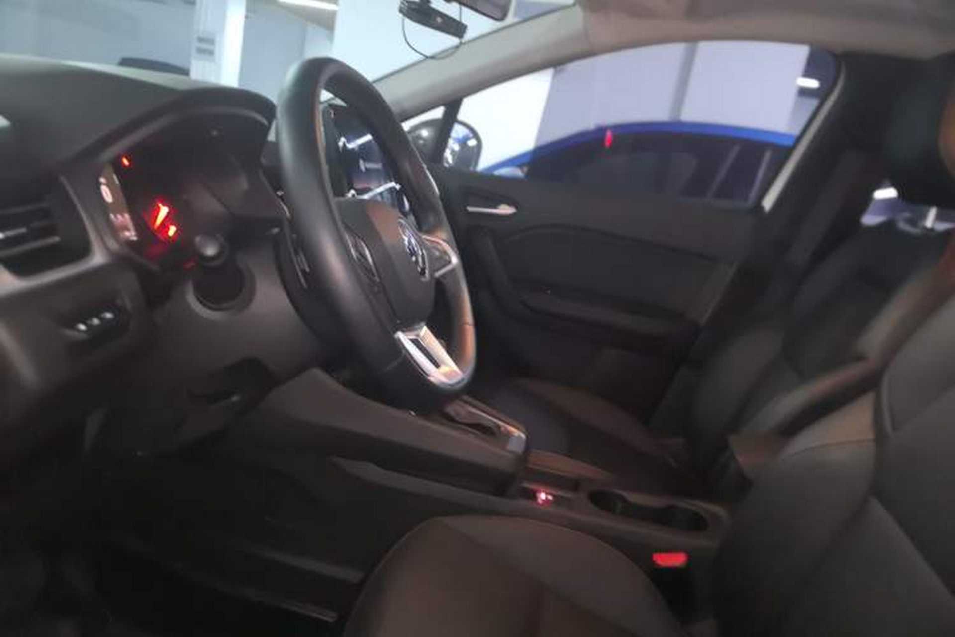 Used Renault Clio 2019 TCe270 Automatic Trendy Model Left Front Seat