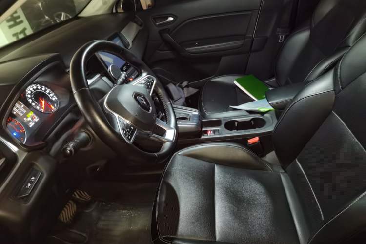Used Renault Clio 2019 TCe270 Automatic Dynamic Model Left Front Seat