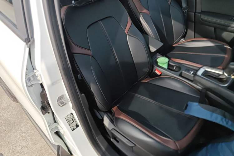 Used Renault Clio 2019 TCe270 Automatic Dynamic Model Right Front Seat