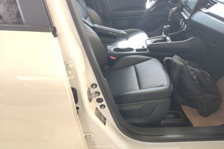 Used Renault Clio 2019 TCe270 Automatic Dynamic Model Right Front Seat
