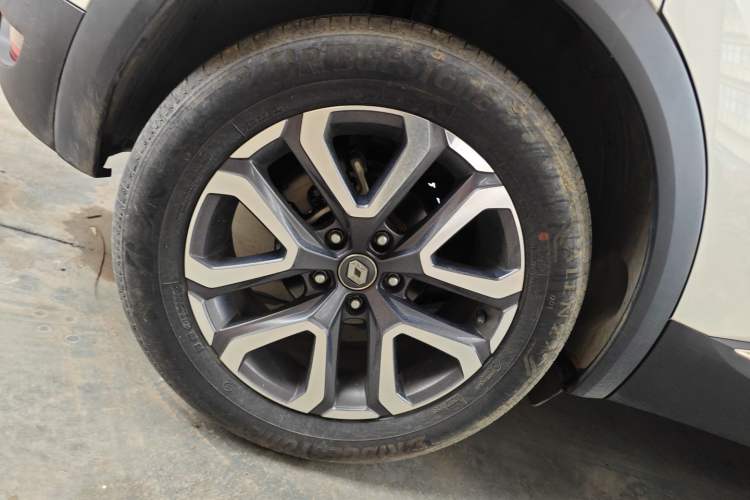 Used Renault Clio 2019 TCe270 Automatic Dynamic Model Right Rear Wheel Hub